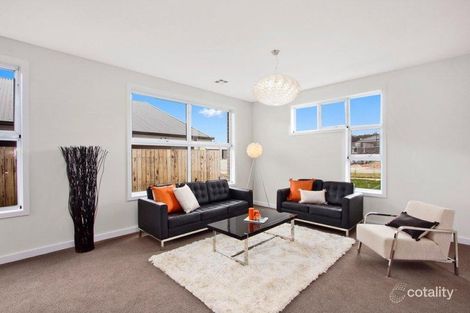 Property photo of 35 Turbayne Crescent Forde ACT 2914