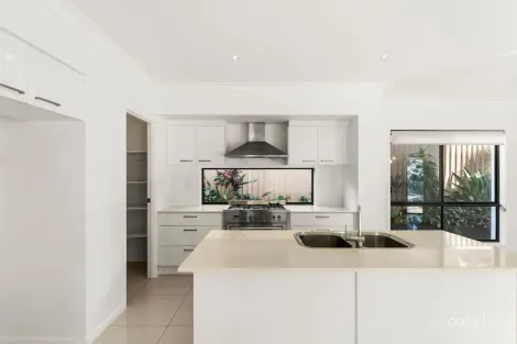 Property photo of 10 Honour Place Bridgeman Downs QLD 4035