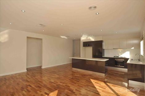 Property photo of 5 Eminence Way Craigieburn VIC 3064