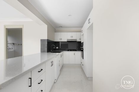 Property photo of 26 Horningsea Park Drive Horningsea Park NSW 2171
