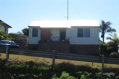 4 Maynes Pde, Unanderra, NSW 2526