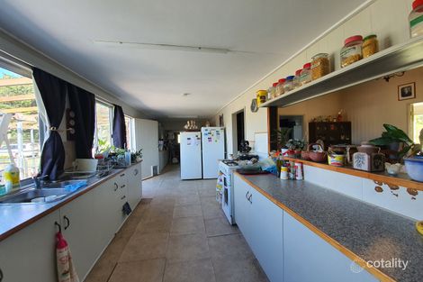 Property photo of 1 Pine Street Kalpowar QLD 4630