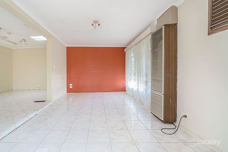 Property photo of 24 Ortolan Avenue Broadmeadows VIC 3047