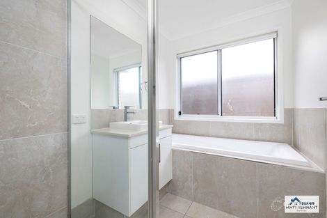 Property photo of 9 Treeline Place Redland Bay QLD 4165
