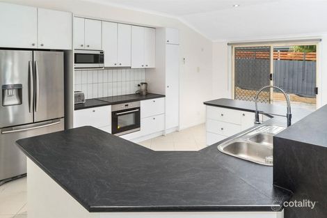Property photo of 6 Earnshaw Drive Carrum Downs VIC 3201