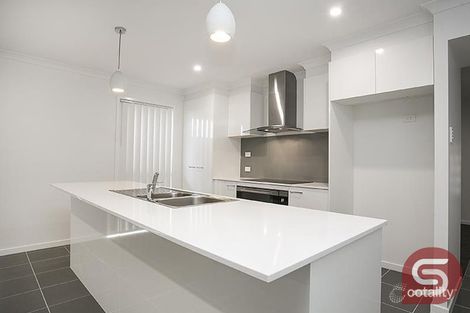 Property photo of 37 Gordon Circuit Warner QLD 4500