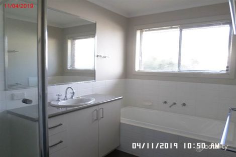 Property photo of 4 Glebe Drive Sale VIC 3850