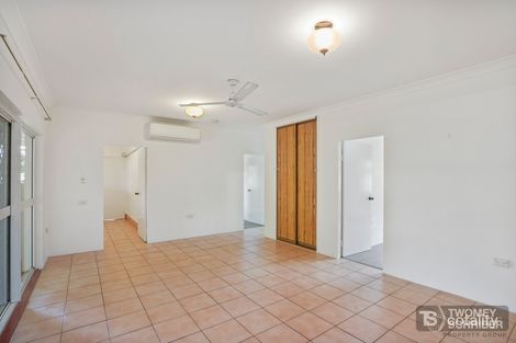 Property photo of 32 McFarlane Drive Kanimbla QLD 4870