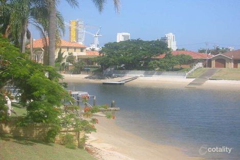 19 Beverley Cres, Broadbeach Waters, QLD 4218