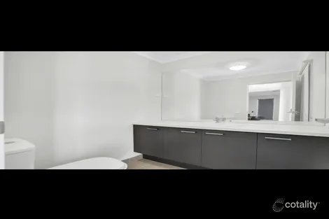 Property photo of 4 Murrayfield Place Strathtulloh VIC 3338