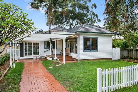 Property photo of 25 Windsor Parade North Narrabeen NSW 2101