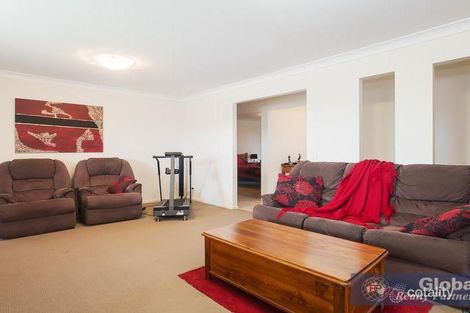 Property photo of 16 Wigeon Chase Cameron Park NSW 2285
