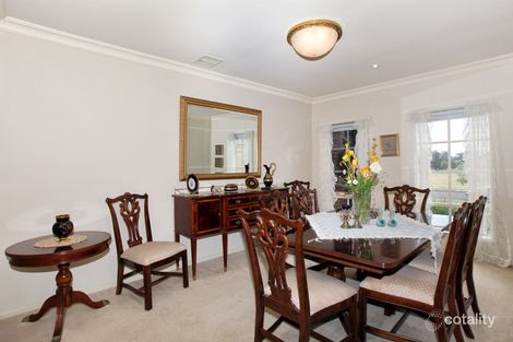 Property photo of 15 Boyden Square Roxburgh Park VIC 3064