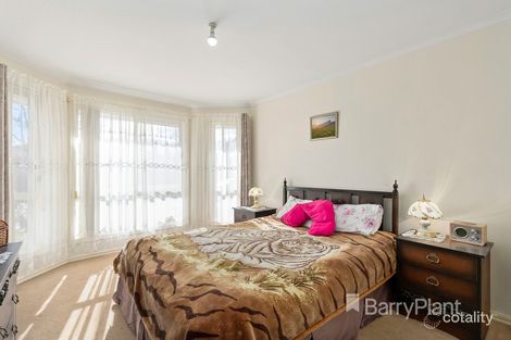 Property photo of 14 Macadamia Grove Werribee VIC 3030
