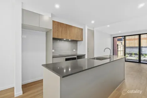 104/2 Woodberry Ave, Coombs, ACT 2611