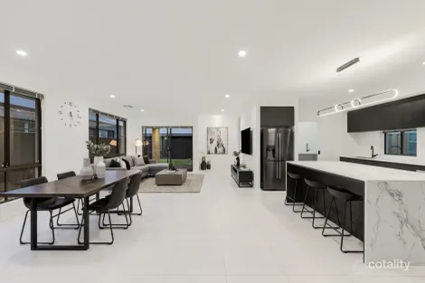 Property photo of 18 Tamarind Road Treeby WA 6164