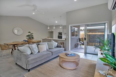 45/2-20 Island View Dr, Urangan, QLD 4655