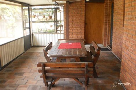 Property photo of 18 Essendene Gardens Mallabula NSW 2319