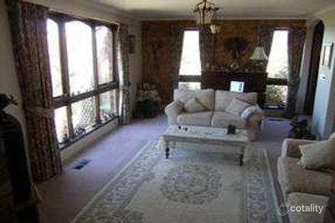 Property photo of 12 Peckover Court Endeavour Hills VIC 3802