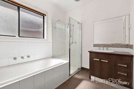Property photo of 2/5 Halladale Avenue Wyndham Vale VIC 3024