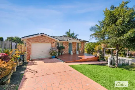Property photo of 2 Ryley Close Moruya NSW 2537