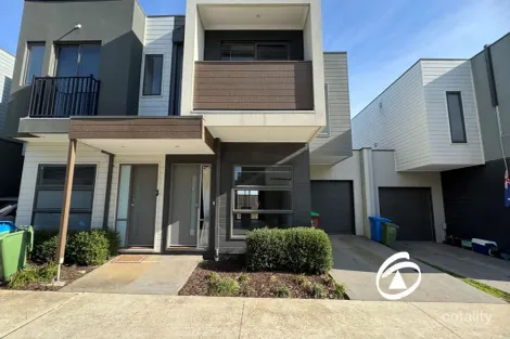 Property photo of 5 Tanino Road Cranbourne West VIC 3977