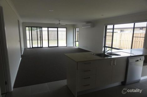 Property photo of 35 Oxley Circuit Urraween QLD 4655
