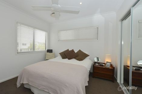 Property photo of 12 Reach Place Bulimba QLD 4171