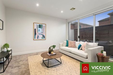 Property photo of 1/928 Doncaster Road Doncaster East VIC 3109