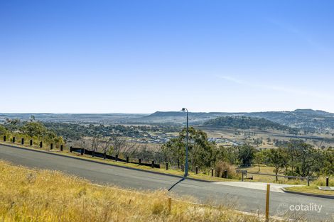 17 Reserve Rd, Cranley, QLD 4350