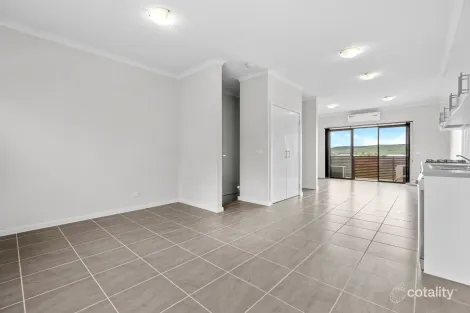 Property photo of 17 Swagman Walk Wollert VIC 3750