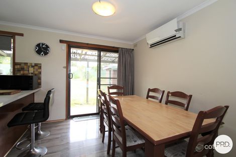Property photo of 20 Semillon Grove Mount Clear VIC 3350