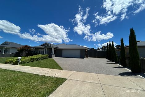 Property photo of 16 Maple Drive Romsey VIC 3434