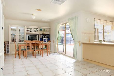 Property photo of 28 Whitsunday Drive Hoppers Crossing VIC 3029