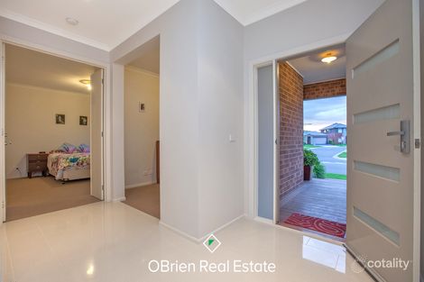 Property photo of 16 Curran Drive Officer VIC 3809