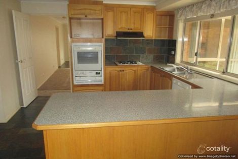 Property photo of 2 Bremner Close Altona Meadows VIC 3028