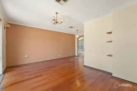 Property photo of 38 Willmott Drive Cooloongup WA 6168
