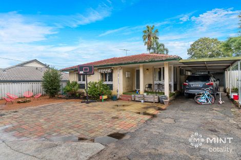 Property photo of 30 Salcott Road Girrawheen WA 6064