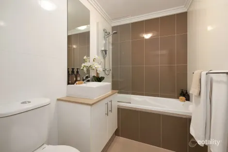 Property photo of 10/23-25 Westminster Avenue Dee Why NSW 2099