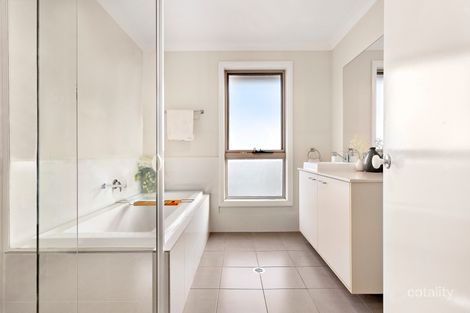 Property photo of 6 Artemesia Avenue Cameron Park NSW 2285
