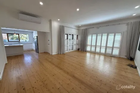 Property photo of 1/168 Centre Road Bentleigh VIC 3204