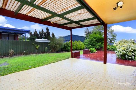 Property photo of 40 Garnet Close Narre Warren VIC 3805
