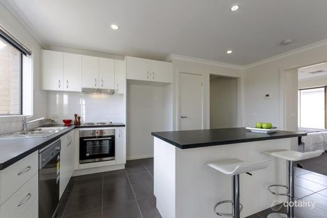 Property photo of 15 Hermitage Place Bannockburn VIC 3331