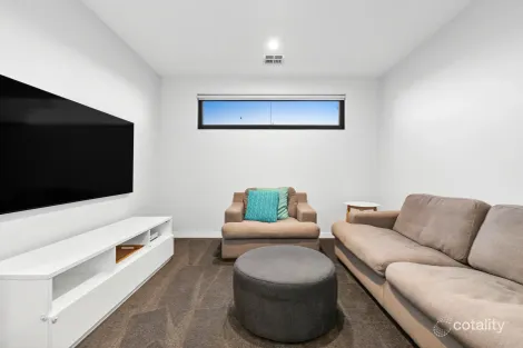 Property photo of 12 London Street Bentleigh VIC 3204