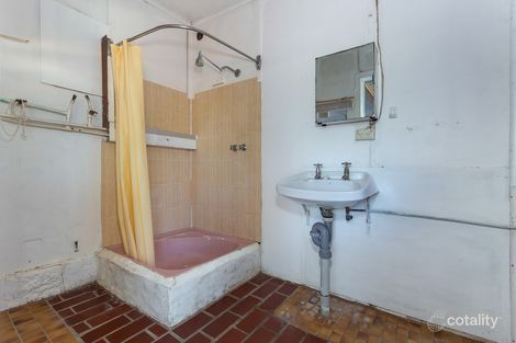 Property photo of 39 Deakin Parade Tomakin NSW 2537