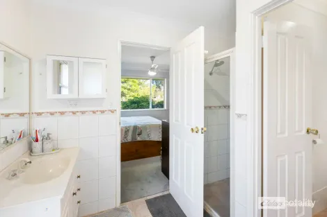 Property photo of 11 Harbour View Parade Warrenup WA 6330