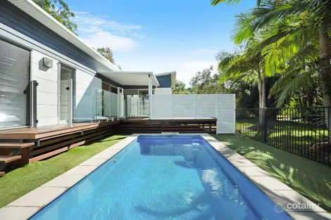 11 Edington Dr, Cooroibah, QLD 4565