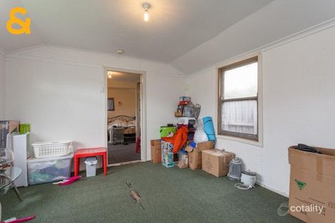 Property photo of 8 Sullivan Avenue Wagga Wagga NSW 2650