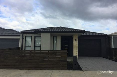 9 Oscar Cct, Roxburgh Park, VIC 3064