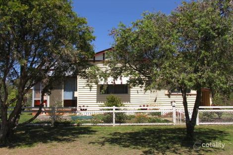 9 Short St, Crows Nest, QLD 4355